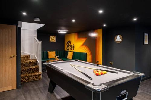 Ultimate Glam, Vintage Central Pad. Cool 70S Bar. Bournemouth Ngoại thất bức ảnh