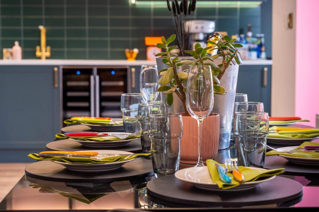 Ultimate Glam, Vintage Central Pad. Cool 70S Bar. Bournemouth Ngoại thất bức ảnh