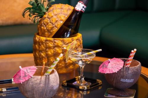 Ultimate Glam, Vintage Central Pad. Cool 70S Bar. Bournemouth Ngoại thất bức ảnh